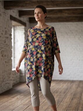 LuLaRoe Navy Floral Oversized Tunic with Rich Vintage Inspired Print